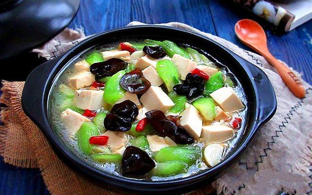 Cách ăn uống khoa học cho người bệnh xương khớp