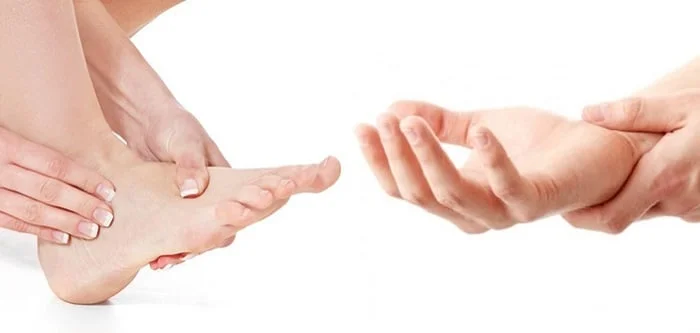 Đau nhức xương khớp tê bì chân tay
